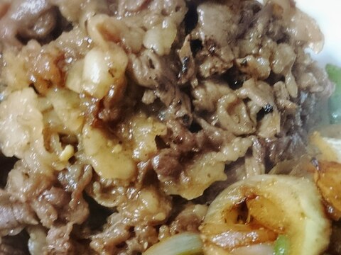 カンタン焼肉♪ごはんにのせて牛丼☆